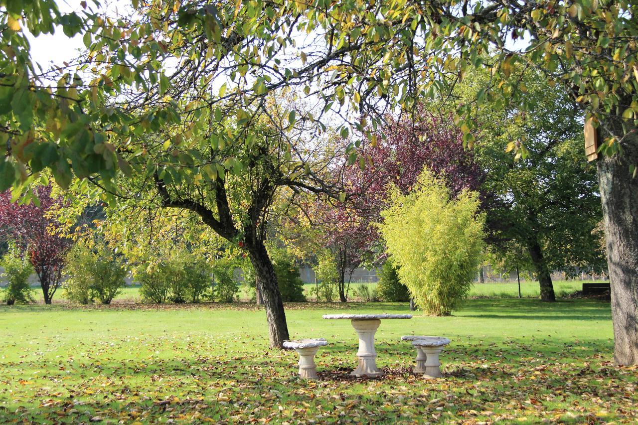 Sous Le Figuier Bed and Breakfast Saint-Siméon-de-Bressieux Eksteriør billede