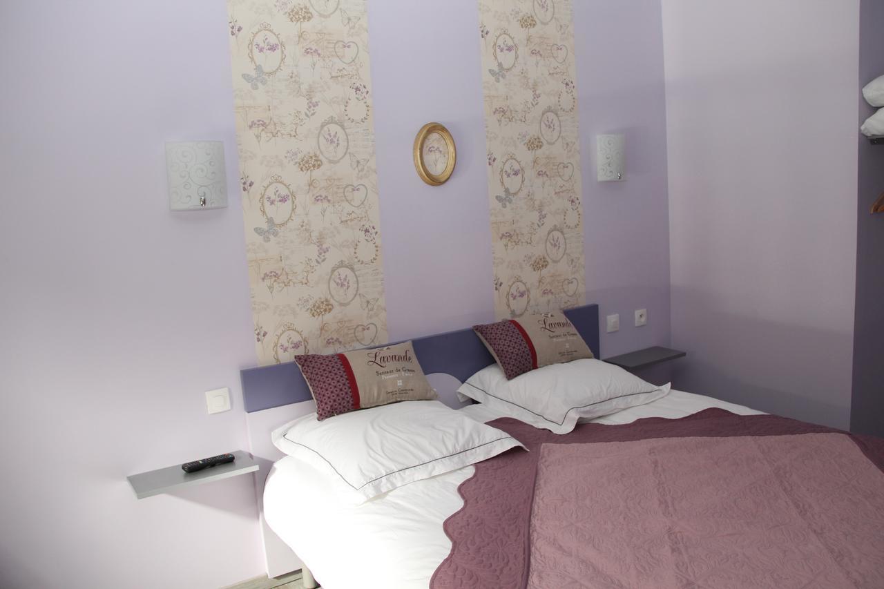 Sous Le Figuier Bed and Breakfast Saint-Siméon-de-Bressieux Eksteriør billede